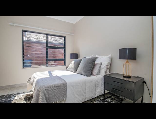 3 BEDROOM TOWNHOUSE FOR SALE IN FAERIE GLEN